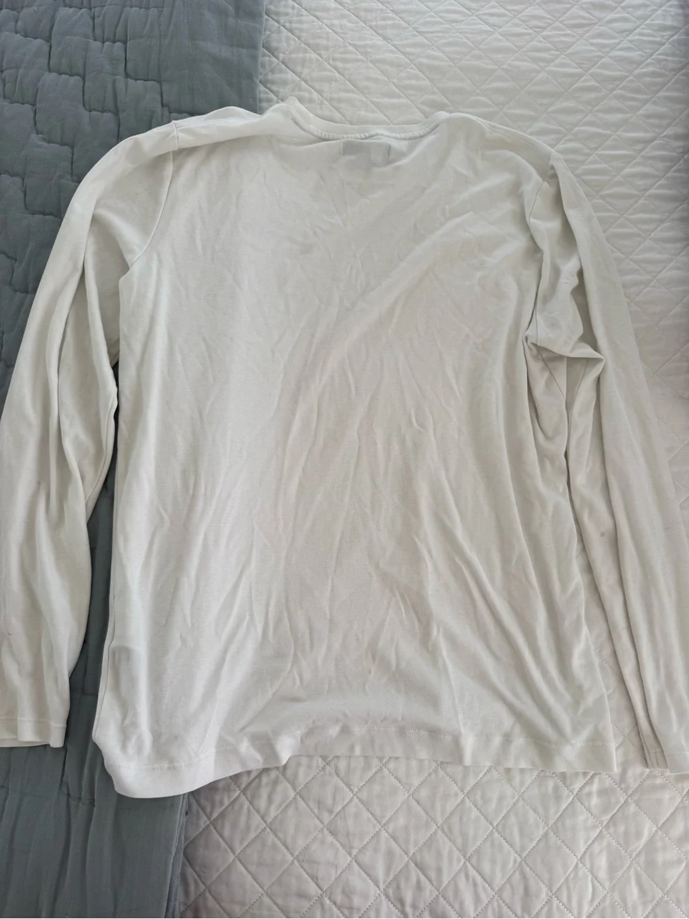 Banana Republic Men's White Crewneck Long-Sleeve Shirt